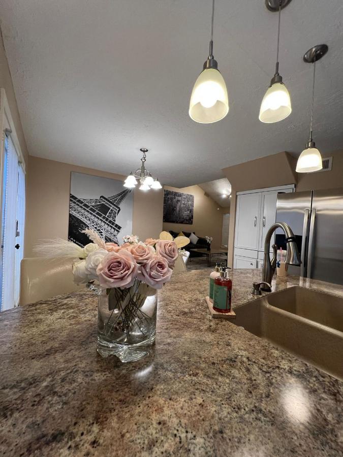 Centrally Located Houston Retreat! Sleeps 8, 10 Min To Downtown, Free Parking Exterior foto