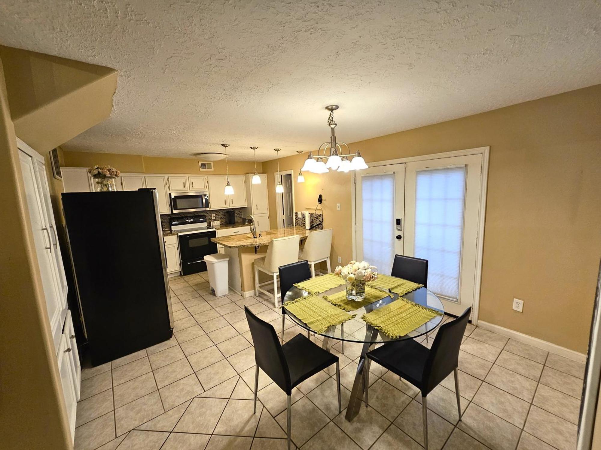 Centrally Located Houston Retreat! Sleeps 8, 10 Min To Downtown, Free Parking Exterior foto
